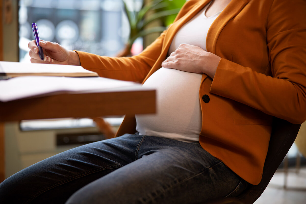 Umowa o pracę tymczasową a ciąża i poród w okresie trwania umowy